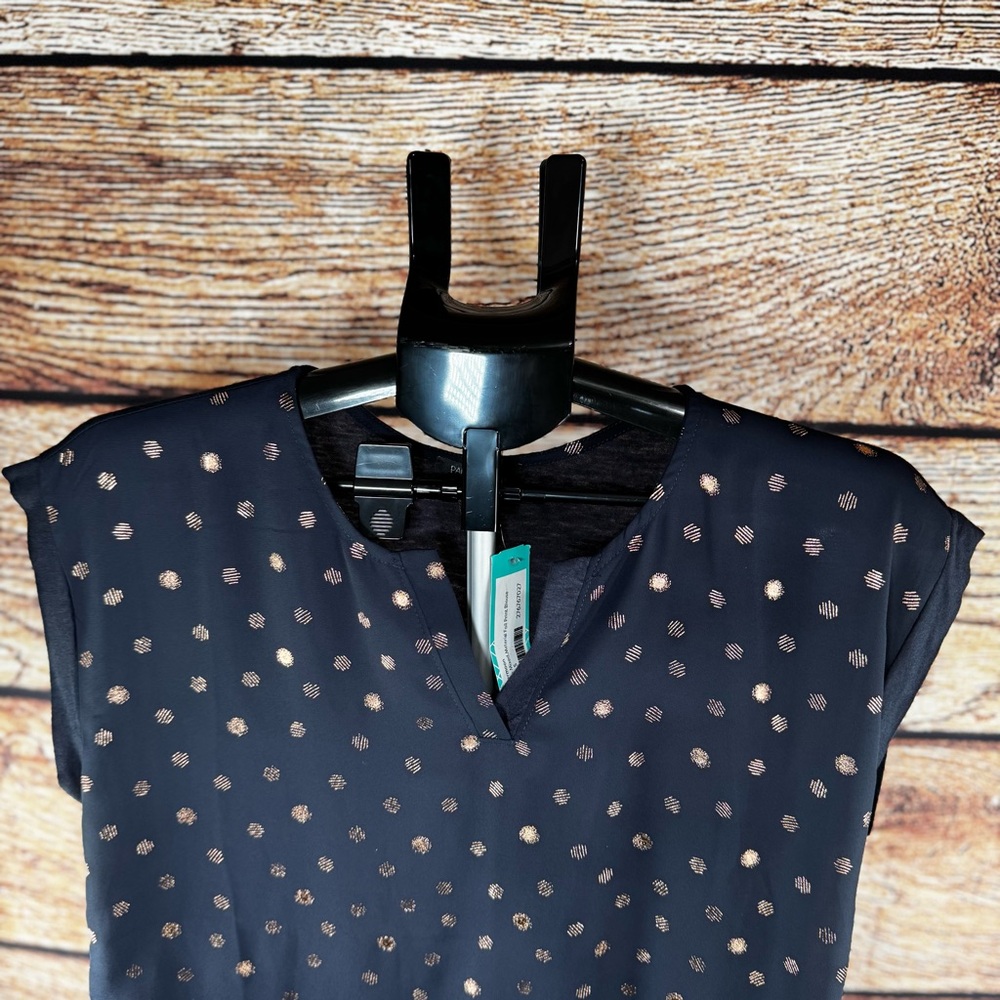 NWT Women's Navy with Gold Polka Dot Pattern Short Sleeve Top Size Small - Picture 3 of 15